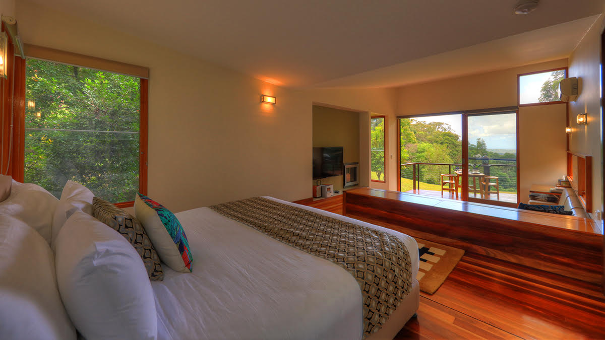 Montville accommodation bedroom with verandah access