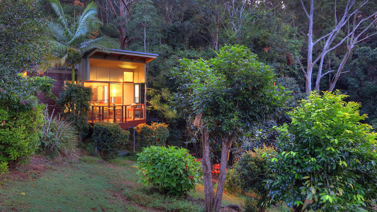 Montville accommodation cottage in lush garden surroundings