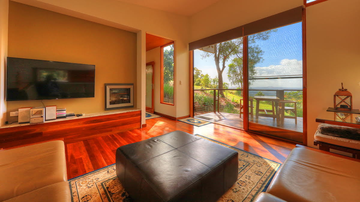 Montville accommodation living room with ocean views