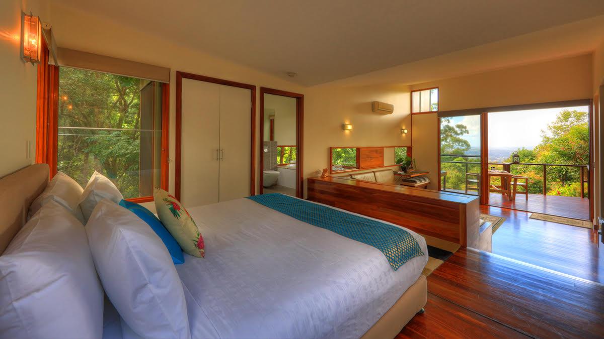 Montville accommodation master bedroom with ocean view