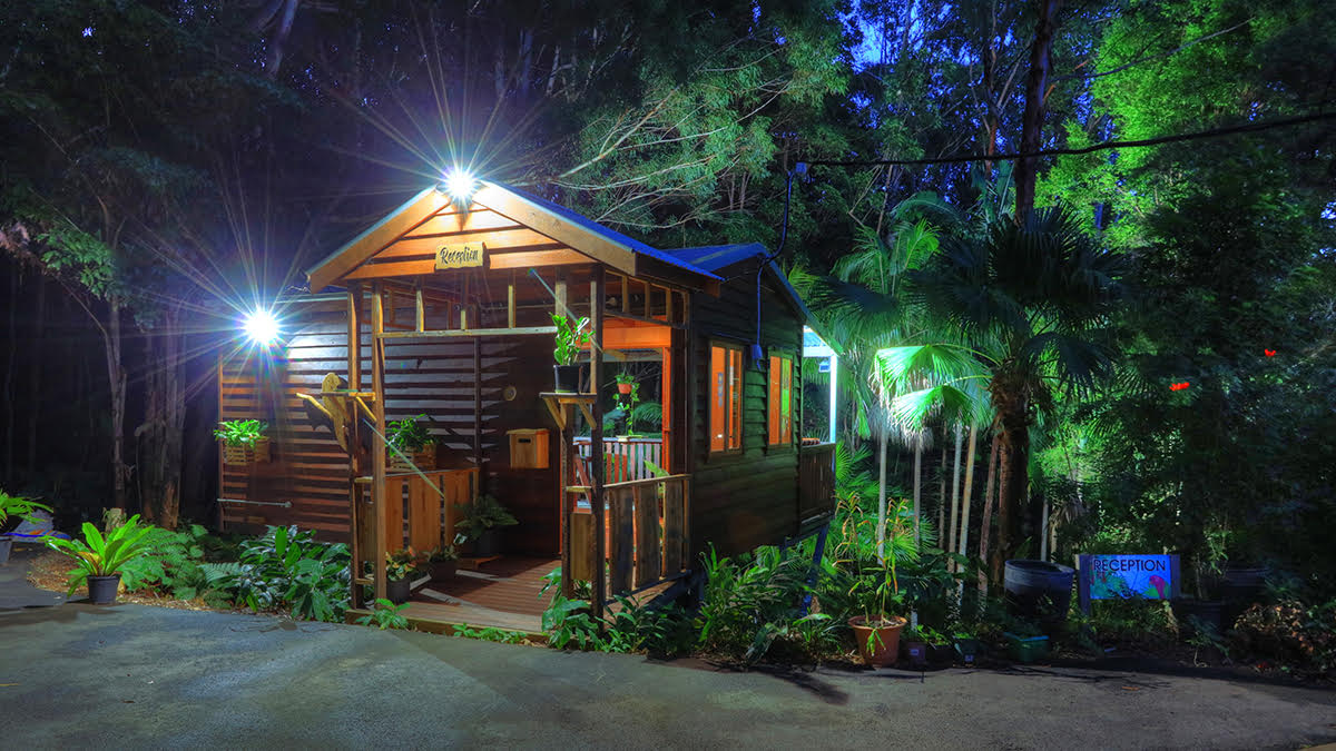 Montville accommodation reception cottage at night